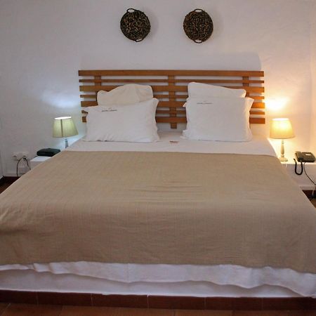 Hotel Rural Da Ameira Монтемор-о-Ново Стая снимка